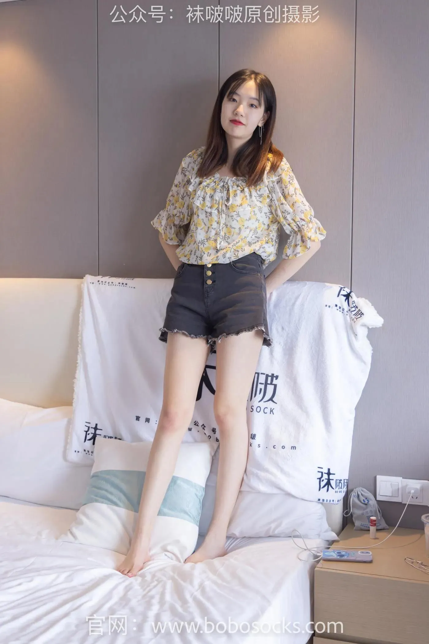 [BoBoSocks袜啵啵]NO.136 小甜豆-高跟长靴、白棉袜、裸足 [200P]插图7